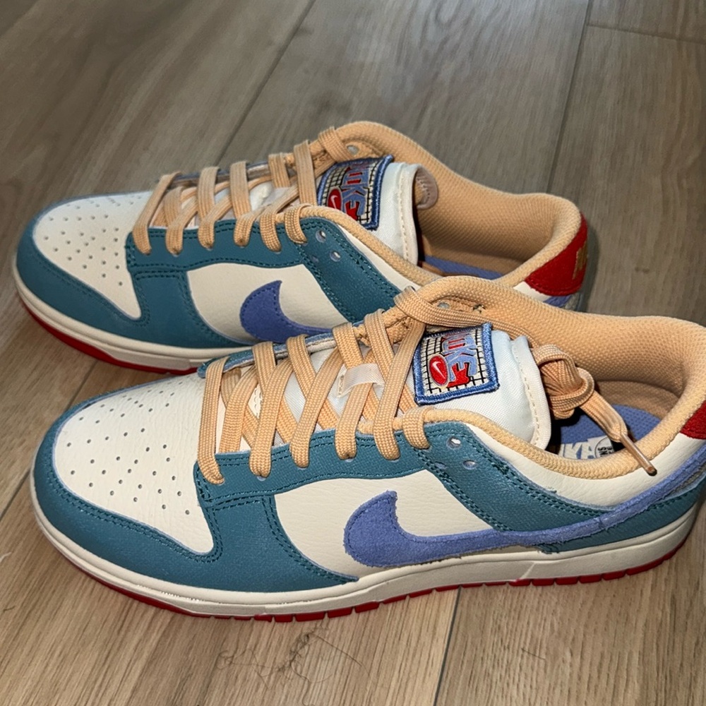 Brand new Nike dunks